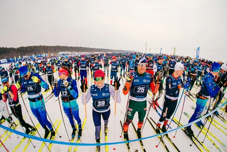 ВТБ: более 3,9 тысячи спортсменов закрыли сезон на Югорском лыжном марафоне