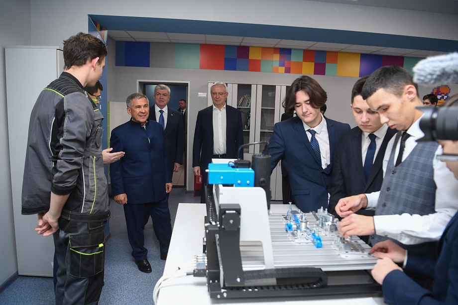 Рустам Минниханов прибыл в Челны с рабочим визитом 