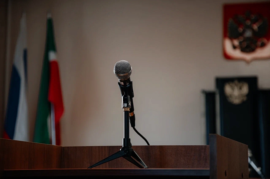 «В результате исключительного содействия Макарова, его должностного положения и авторитета, Сейдаева восстанавливают на обучение…» «В результате исключительного содействия Макарова, его должностного положения и авторитета, Сейдаева восстанавливают на обучение…»