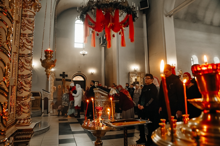 Фото: православные Челнов встретили Пасху