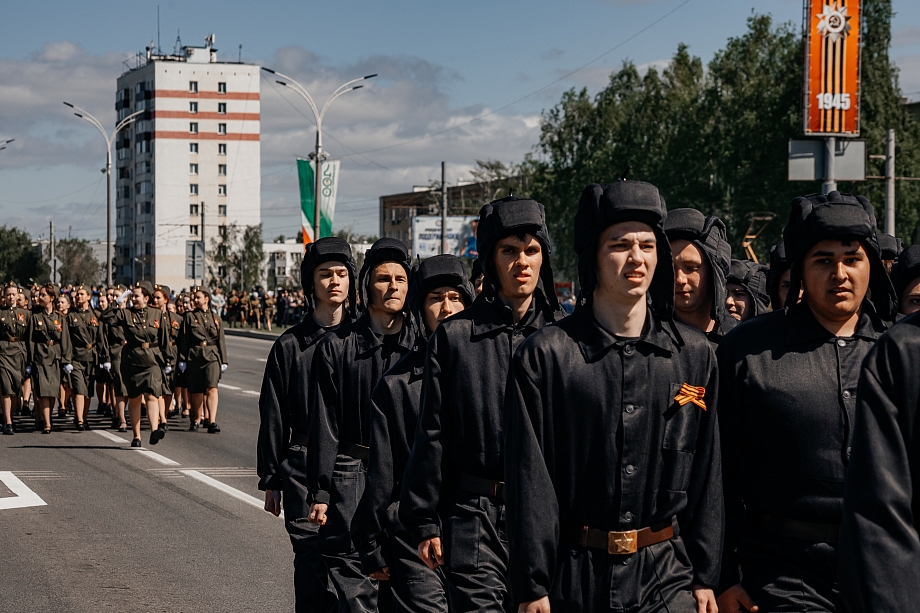Фото: как прошел парад в честь 81-й годовщины Победы в Челнах