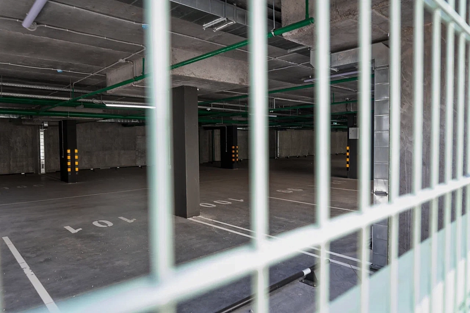 «Рядом с нами – отель, в который прилетел дрон. Все было на наших глазах в 500 метрах. Очень страшно!»