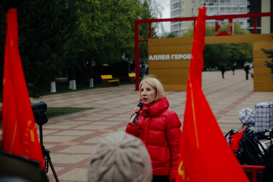 «Мир, труд, май» в Челнах: от массовых шествий до современных реалий