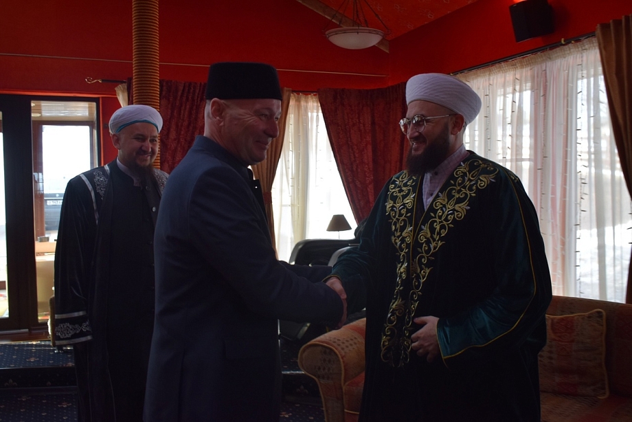 Муфтий Татарстана посетил тукаевский районный ифтар (фото)