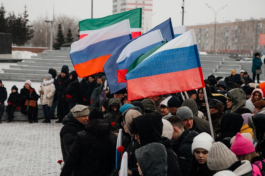 Фото: в Челнах почтили память воинов-интернационалистов