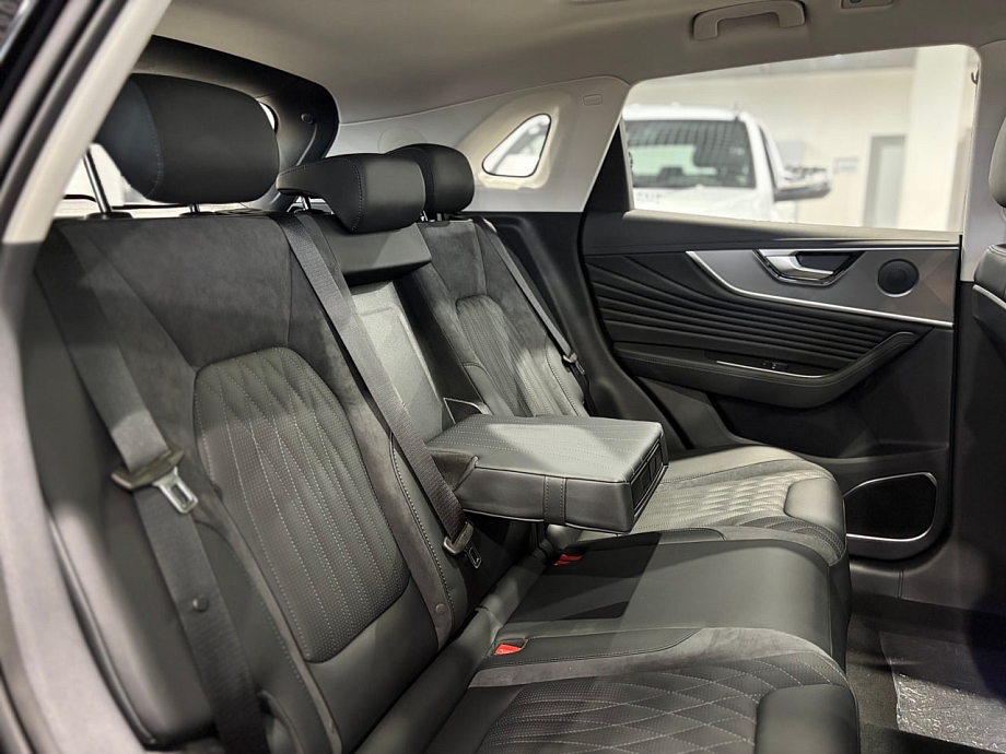 Красное Знамя премиума: почему HONGQI заставляет пересмотреть представления о люксе