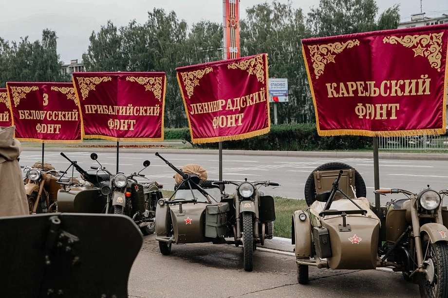 Фото: в Челнах в День памяти и скорби зажгли сотни свечей
