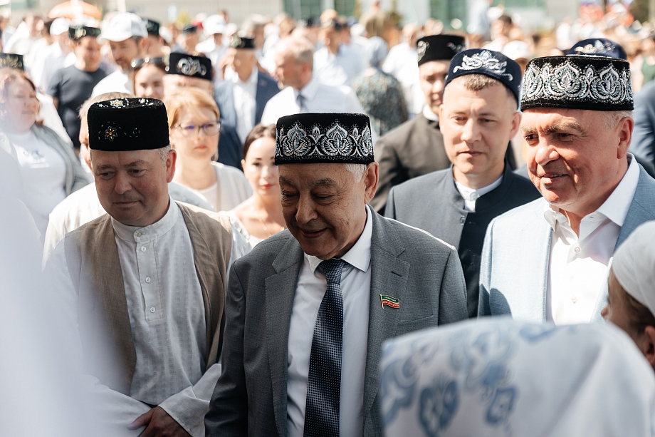 «Человек‑эпоха», «патриарх политики» – как Мухаметшина провожают с поста