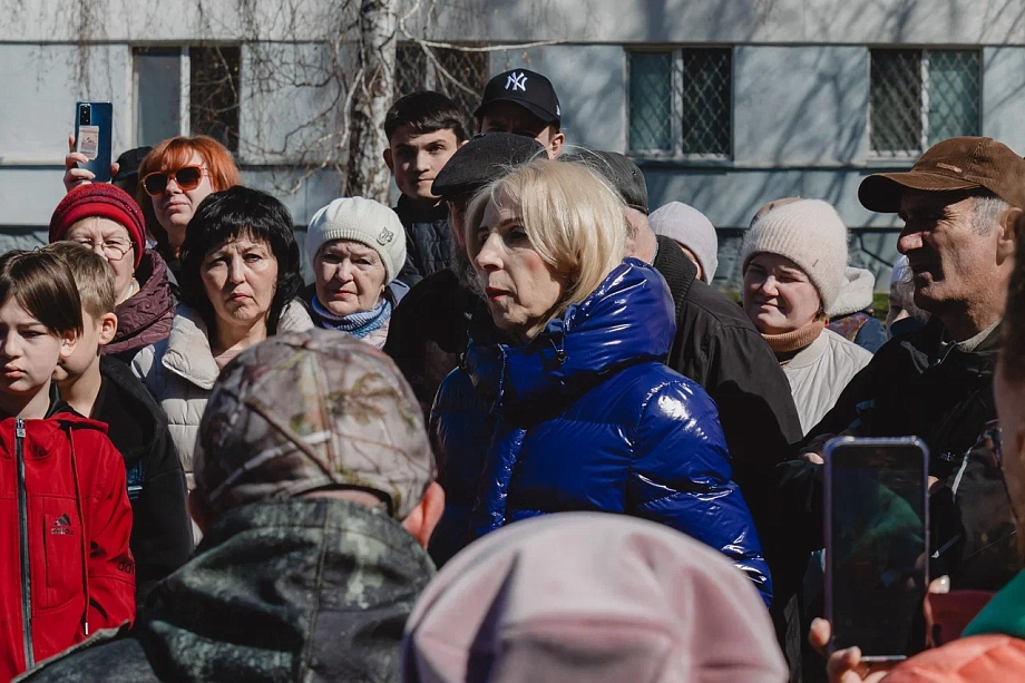 «Не надо все это смешивать, прикрываясь святым словом «Победа». Одно другому никак не мешает»