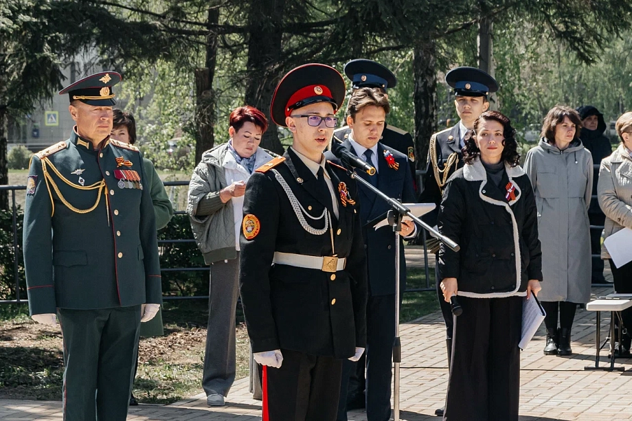 В Челнах торжественно открыли бюст Героя России Сергея Чебнева (фото)