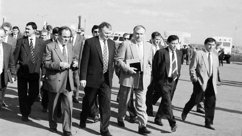 Минтимер Шаймиев в Челнах в 90-е годы – фото из архивов Николая Туганова