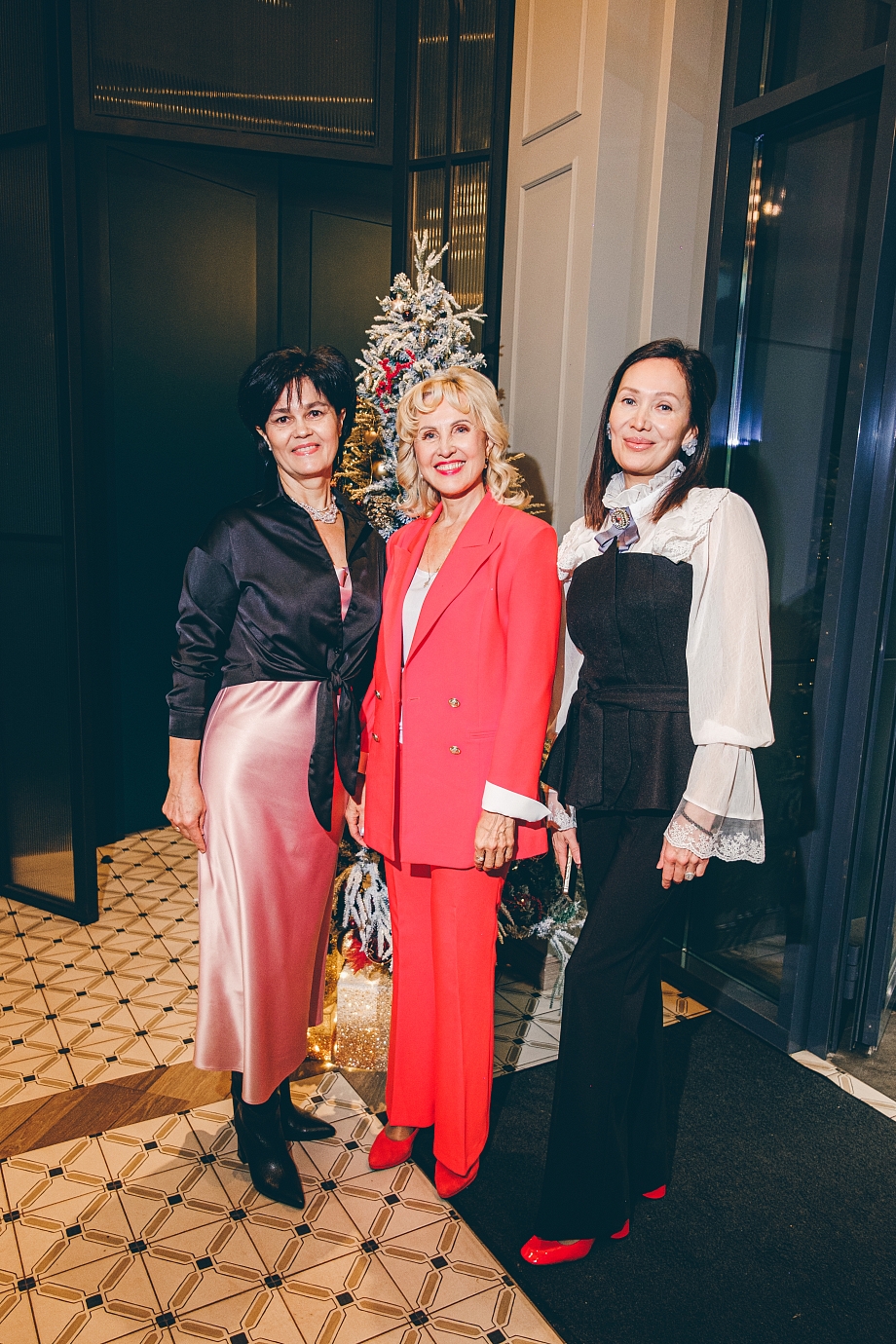 Встреча «Про это» с Тановой: зачем Дарина удалила из зала фотографа и оператора