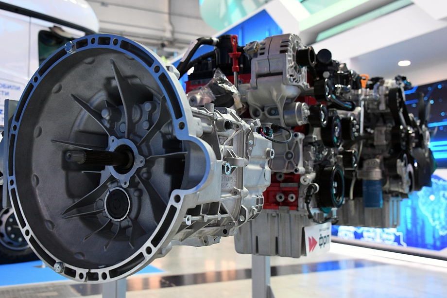 Мишустин и Минниханов запустили завод двигателей «Соллерс» в «Алабуге»