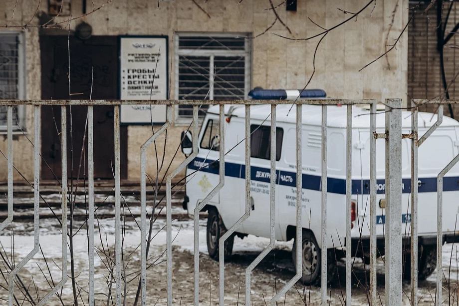 «Дети из окон будут наблюдать, как выносят гробы целыми днями. Мне кажется, для адекватного человека это ненормально»
