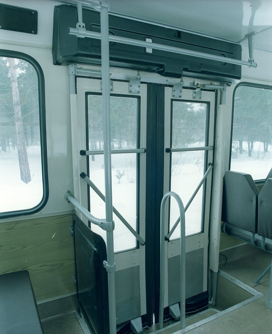 Уникальные фото первого камазовского автобуса, созданного в 90-е 