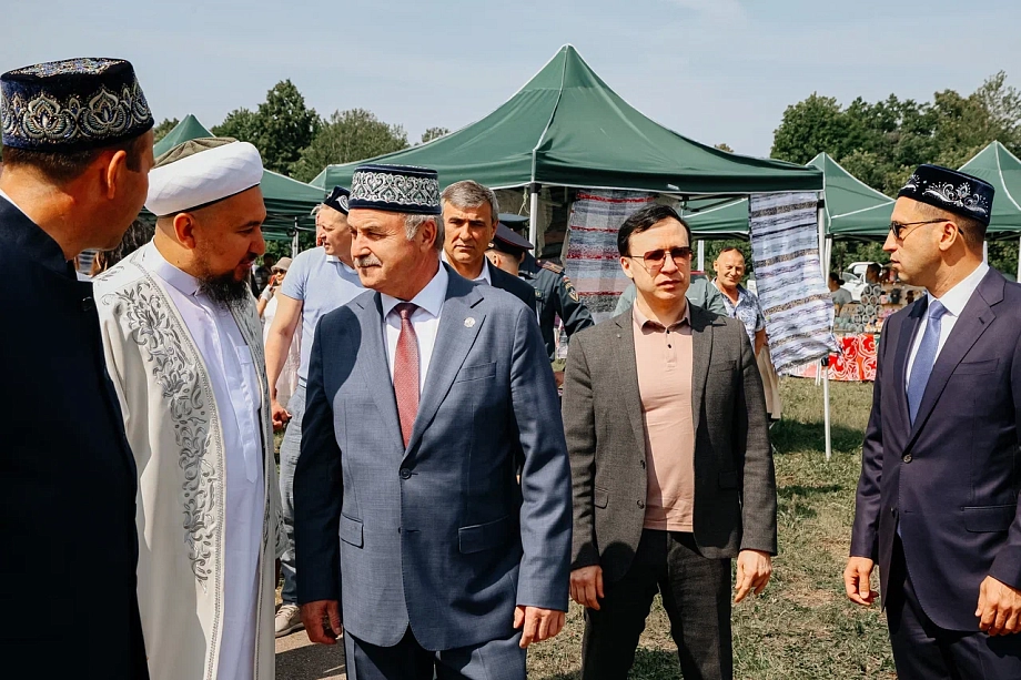 Ханифов, Салахов, Мингазов – кто приехал на Сабантуй в Тукаевский район