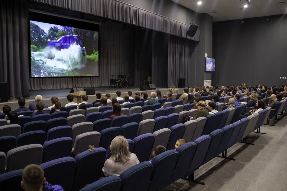 «КАМАЗ» открыл классы ранней профориентации в лицее №42 в Челнах «КАМАЗ» открыл классы ранней профориентации в лицее №42 в Челнах