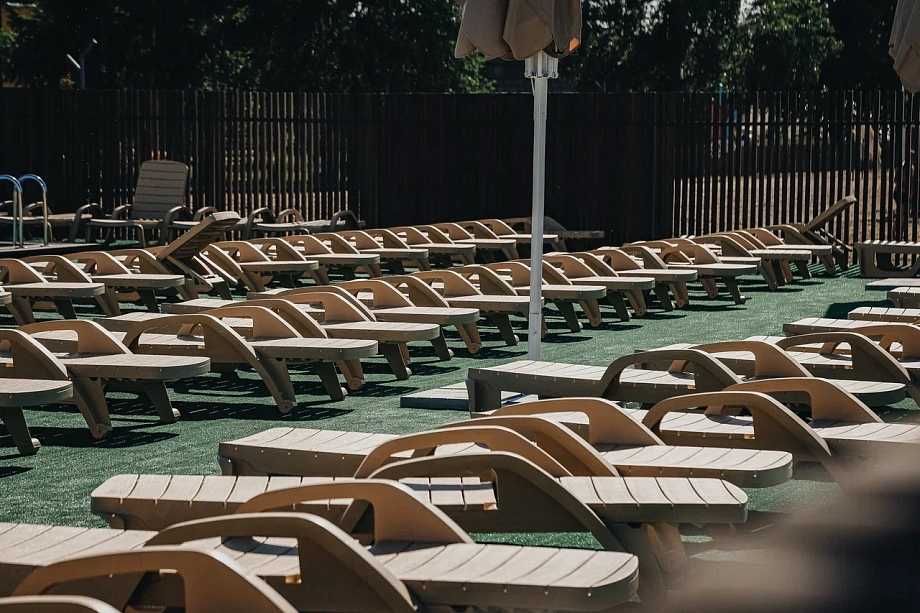 «Рядом с нами – отель, в который прилетел дрон. Все было на наших глазах в 500 метрах. Очень страшно!»