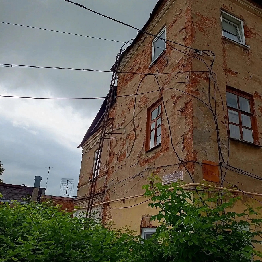 УК в Елабуге оштрафовали за состояние дома-памятника в историческом центре 