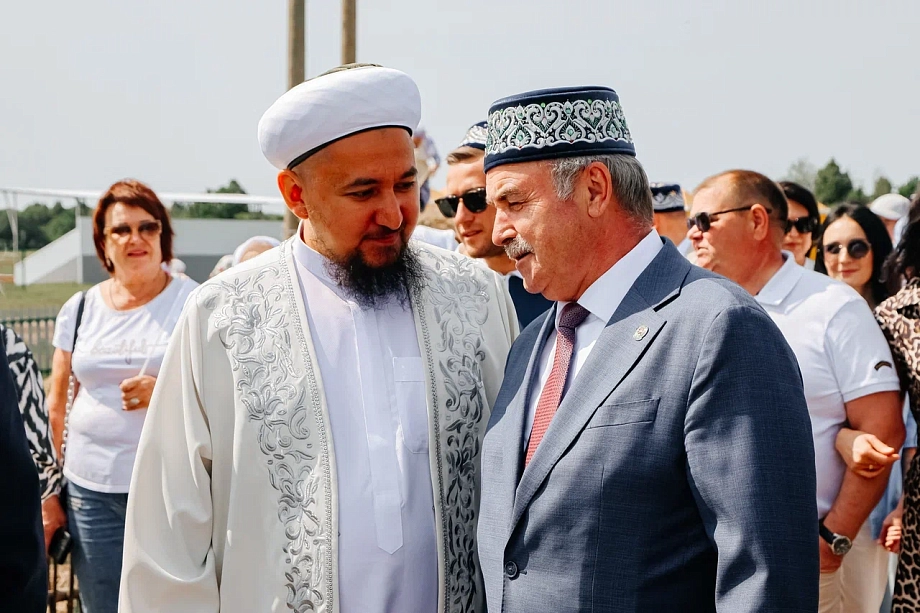 Ханифов, Салахов, Мингазов – кто приехал на Сабантуй в Тукаевский район