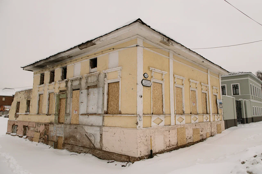 Прияна Фролова готовит к открытию музей в усадьбе, выкупленной за рубль в Елабуге Прияна Фролова готовит к открытию музей в усадьбе, выкупленной за рубль в Елабуге