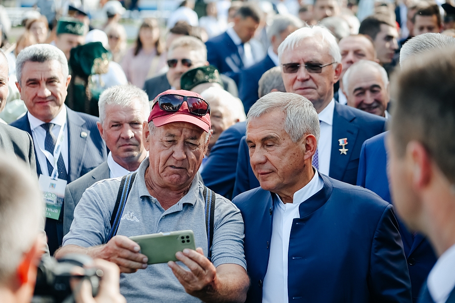 «Это мой город! Челны имеют право на такую любовь. Есть такой диагноз - челнинец. Я тоже этим болею»