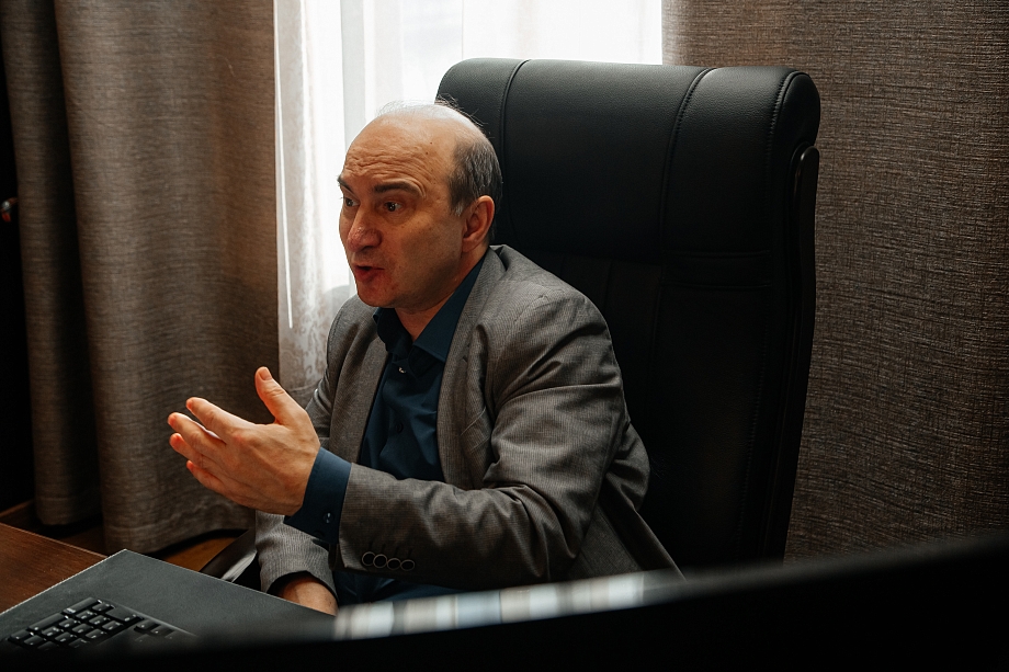 «Сейчас в приоритете у молодежи – как можно быстрее и легче заработать деньги, не сильно напрягаясь» «Сейчас в приоритете у молодежи – как можно быстрее и легче заработать деньги, не сильно напрягаясь»