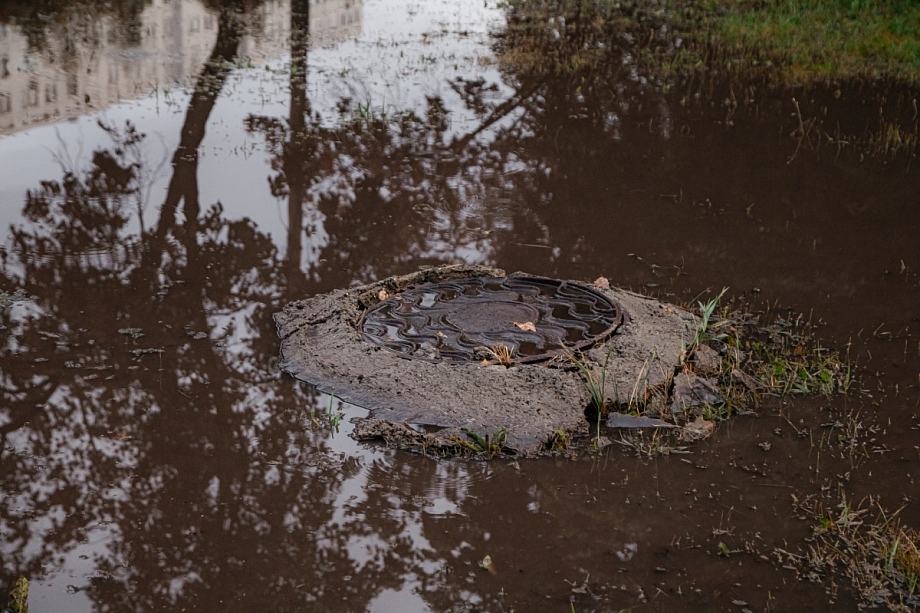 Фото: как город «поплыл» после ливня и встал в пробках Фото: как город «поплыл» после ливня и встал в пробках