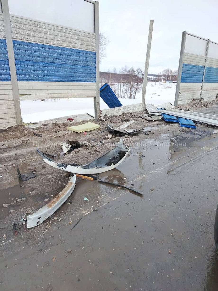 Семья из Челнов попала в смертельное ДТП в Тукаевском районе (фото)