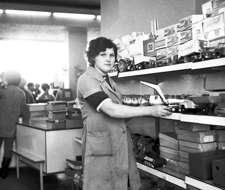 «Детский мир», Дом быта и универсамы – какими были ТЦ 70-х годов в Челнах