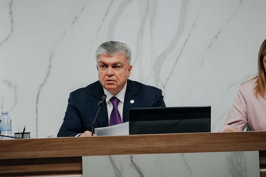 «30 килограмм сбросил. Это говорит о многом – человек горит на работе, с душой относится к этому делу»