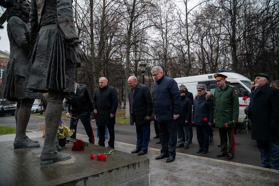 Наиль Магдеев навестил в Москве раненых бойцов