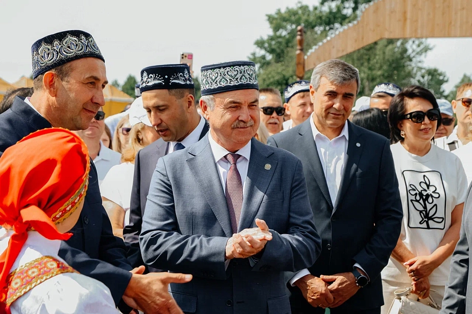 Ханифов, Салахов, Мингазов – кто приехал на Сабантуй в Тукаевский район