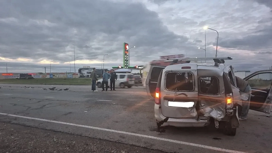 В аварии на трассе в Тукаевском районе пострадала 11-летняя девочка В аварии на трассе в Тукаевском районе пострадала 11-летняя девочка