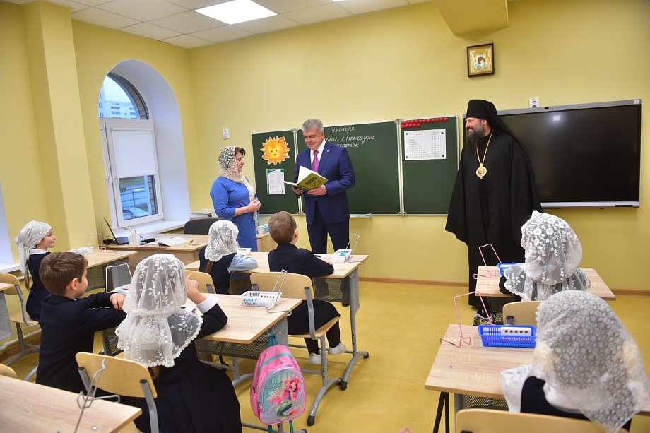 Глава Татарстанской митрополии открыл в Челнах православную гимназию
