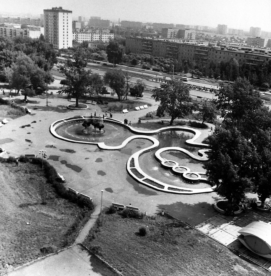 В Челнах 40 лет назад появился первый светомузыкальный фонтан (фото)
