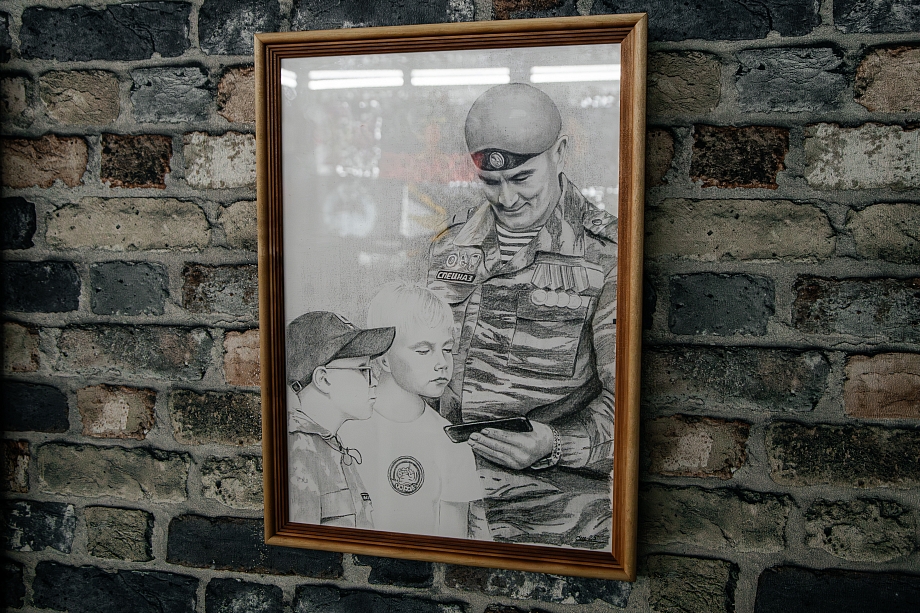 «К краповому берету могут прикасаться лишь те, кто имеет право его носить…и родственники погибшего» «К краповому берету могут прикасаться лишь те, кто имеет право его носить…и родственники погибшего»