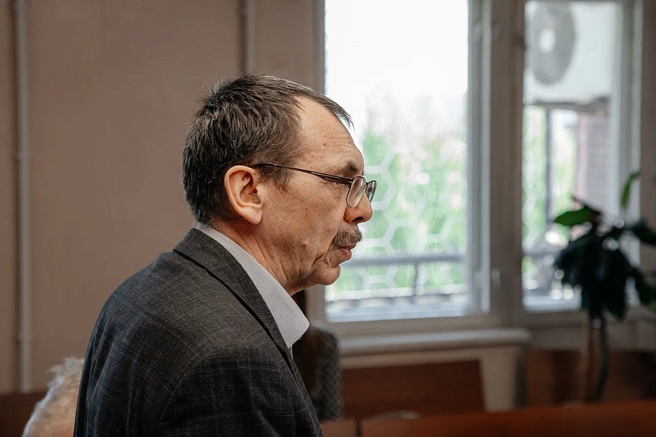 «В результате исключительного содействия Макарова, его должностного положения и авторитета, Сейдаева восстанавливают на обучение…» «В результате исключительного содействия Макарова, его должностного положения и авторитета, Сейдаева восстанавливают на обучение…»