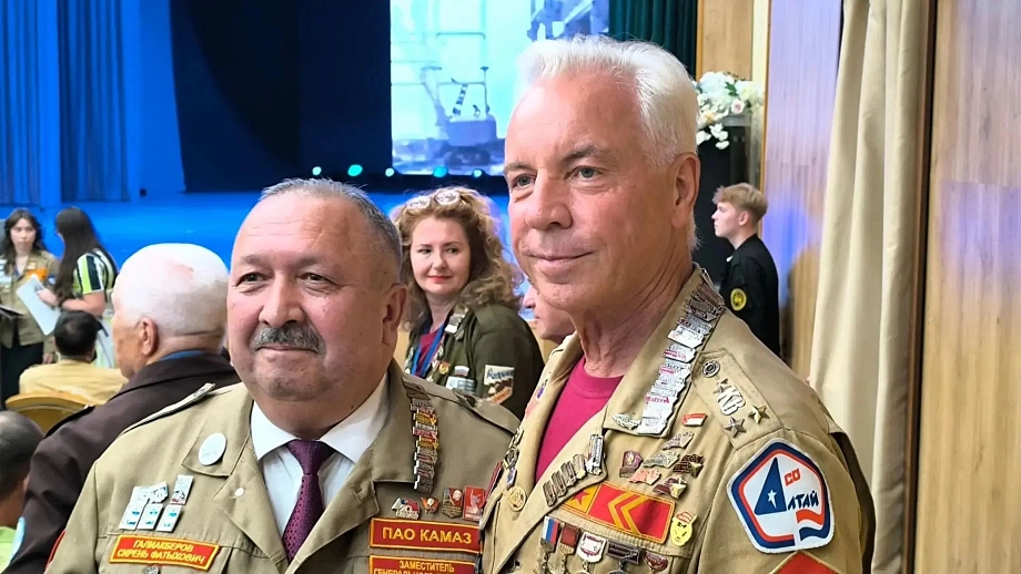 Фото: как в Челнах встретили ветеранов студотрядов, строивших «КАМАЗ» и город