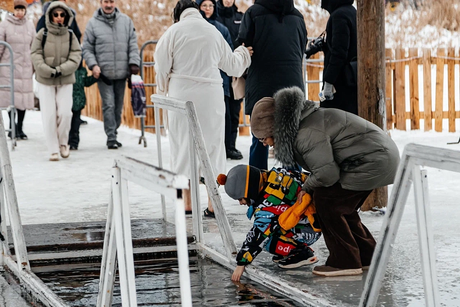 Как в Челнах проходят купания на Крещение Господне (фото)