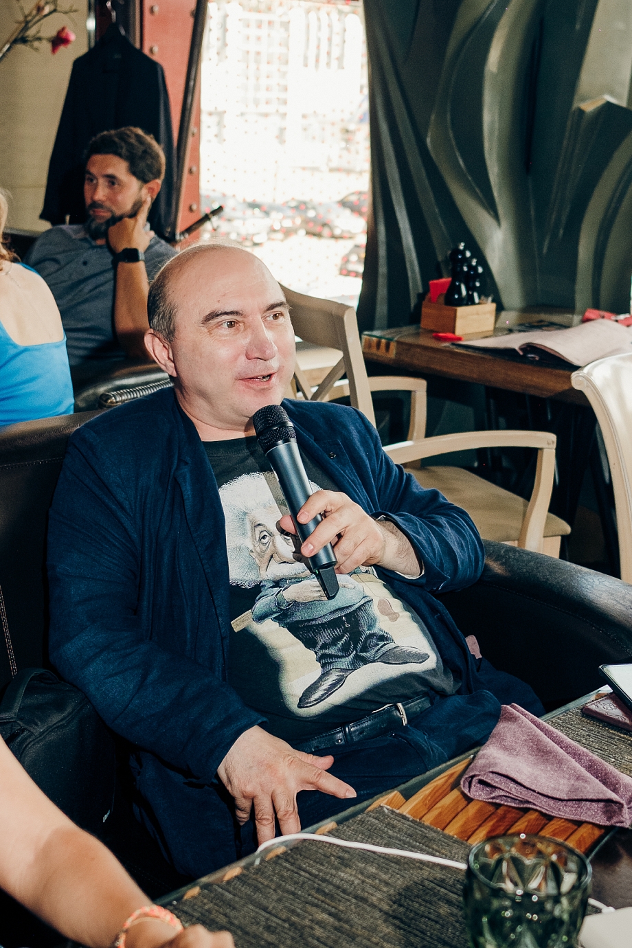Мессенджер MAX, стройотряды и потолки - что обсуждали на бизнес-обеде Дариной