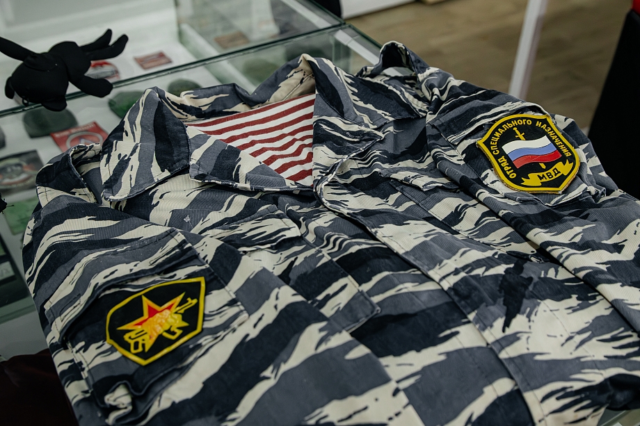 «К краповому берету могут прикасаться лишь те, кто имеет право его носить…и родственники погибшего» «К краповому берету могут прикасаться лишь те, кто имеет право его носить…и родственники погибшего»