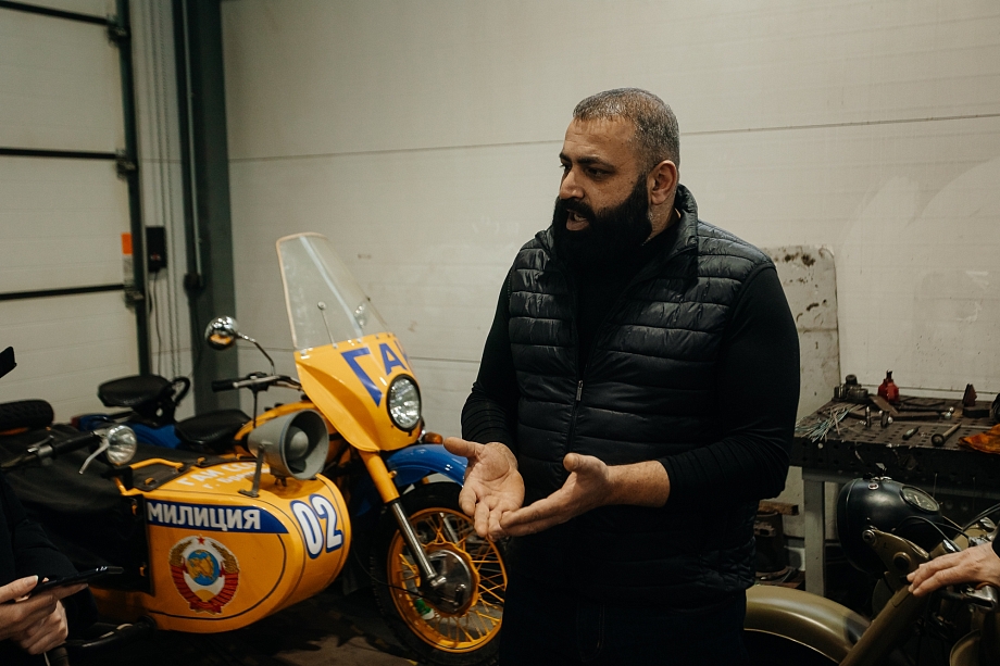 «Из Москвы звонят по поводу этой машины, но я не отдам. Я чувствую, это не истинные ценители» «Из Москвы звонят по поводу этой машины, но я не отдам. Я чувствую, это не истинные ценители»