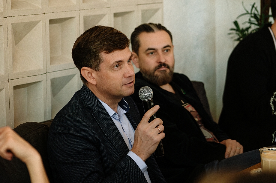 Разговор на бизнес-завтраке Дариной закончился битьем посуды