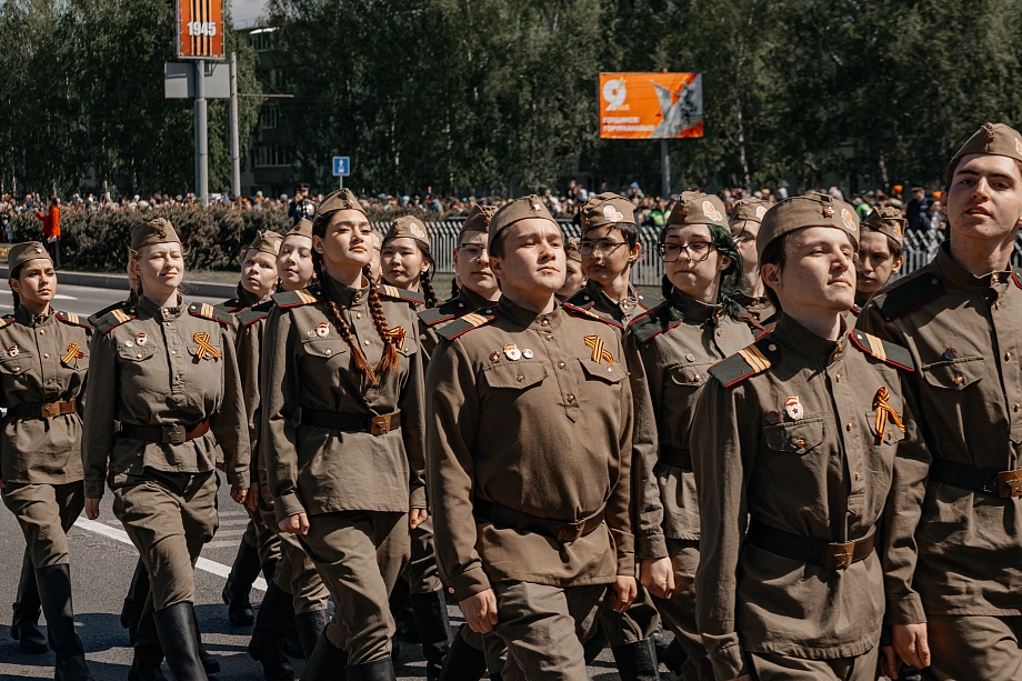 Фото: как прошел парад в честь 81-й годовщины Победы в Челнах