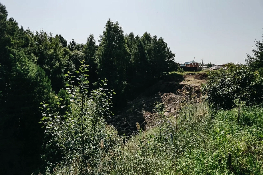 Фото: как засыпают овраг, который пытаются отстоять жители Большой Шильны