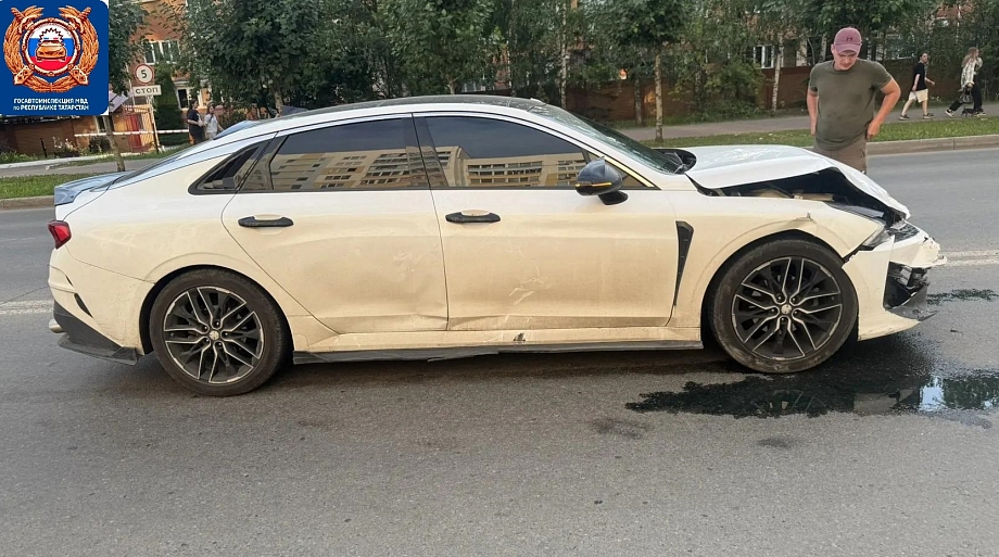 «Ладу Гранту» смяло при попытке подрезать Kia K5 недалеко от пляжа в Челнах 
