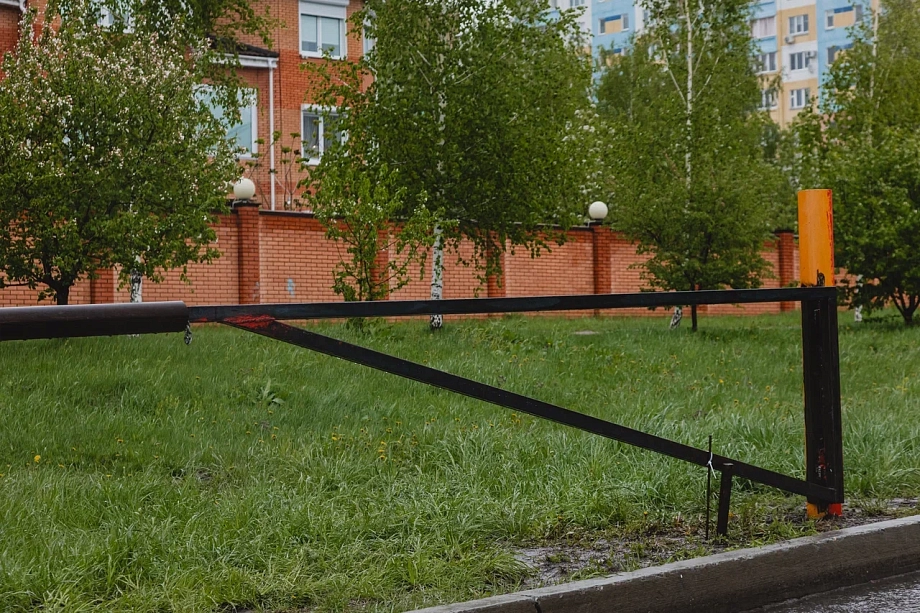«Нас ошарашили, сказав, что в наши жилые дома перегородят проезд. То есть мы должны на вертолетах добираться!»