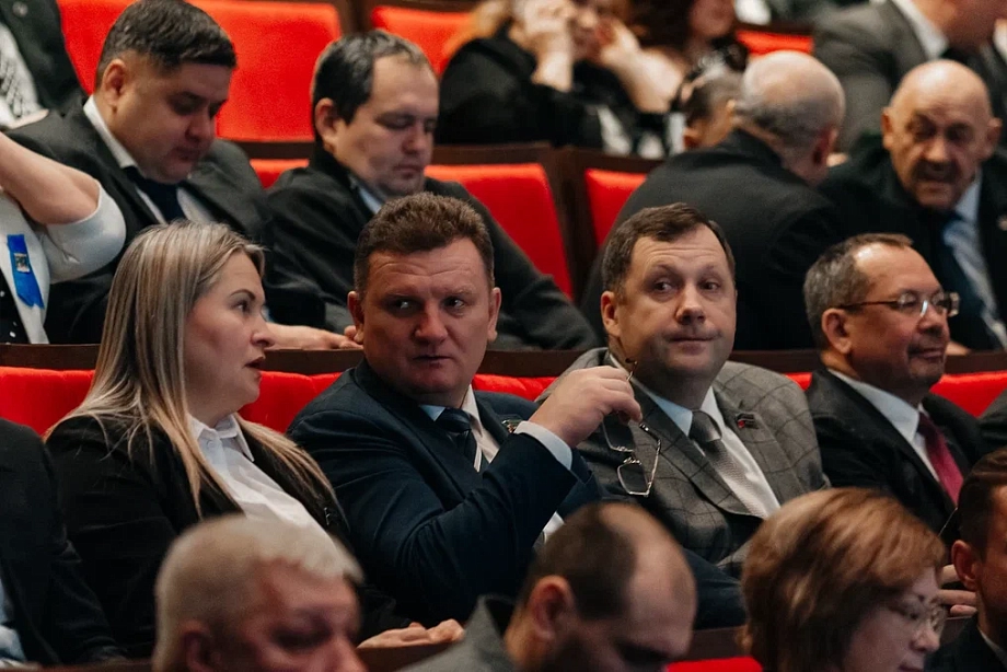 «Нельзя же просто взять и снести, нужно решение суда. Чтобы достроить, тоже нужно решение суда. Как решат, так и будет»