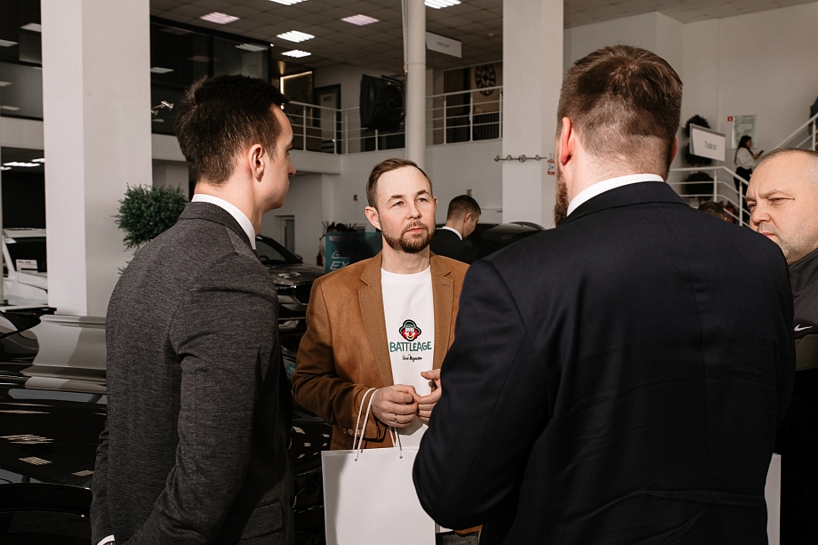 Дарина и «Диалог Авто»: каждый четвертый из вас будет ездить на гибриде Дарина и «Диалог Авто»: каждый четвертый из вас будет ездить на гибриде